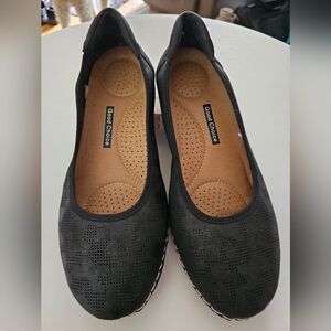 Good Choice Kiara Black Perforated Flats